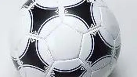 安图县足球队“矿泉赤焰”扬名绿茵，塑造县域体育新形象